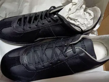 [ 한계가격 ] German military trainer shoes