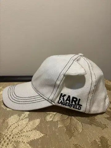 칼 라거펠트 캡