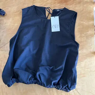 ZARA 블랙 슬리브리스 상의 M