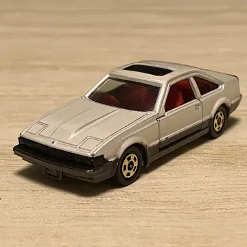 토미카 도요타 셀리카 XX 2800GT No.33 1/64