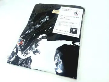 세계 한정판 300장! LOVE IS IN THE AIR 반크시 티셔츠