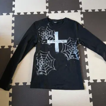 h. NAOTO 스파이더 긴팔 T셔츠