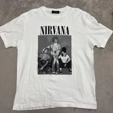 NIRVANA 프린트 화이트 T셔츠 M 새상품급 선착순 인기 상품