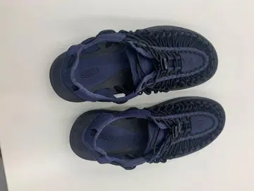 KEEN UNEEK 유니크