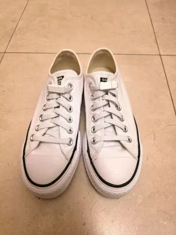 컨버스 Converse 화이트 로우컷 스니커즈
