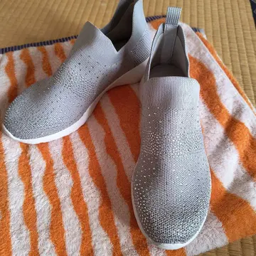 경량 슬립온 키라키라 그레이 23.5cm