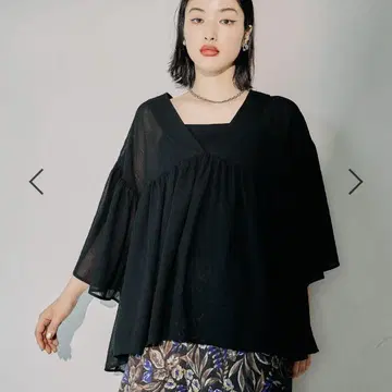 [렙심] 풍성한 개더 V 블라우스