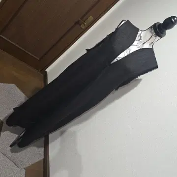 LUCA 택 포함 새상품 슬리브리스 V넥 롱 원피스 블랙