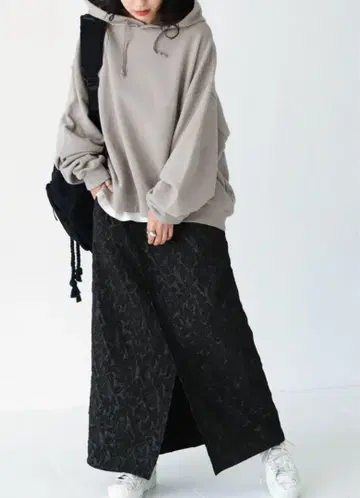 미사용 새상품 antiqua 안티카 슬릿 자카드 스커트 블랙