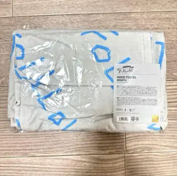 FOLLOW AGAIN JAPAN HOOD TOWEL 민규