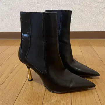 ZARA 가죽 숏힐 부츠 첼시 사이드고어 23cm 정도