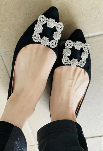 마놀로 블라닉 스타일 비쥬 플랫 펌프스 스웨이드 블랙 M