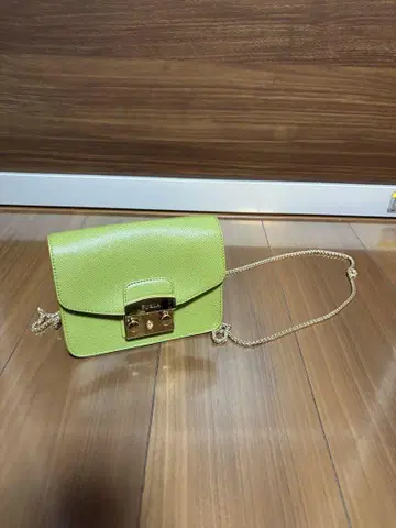 FURLA 라임 그린 숄더백