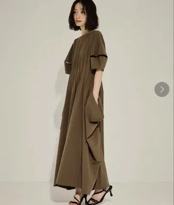 studious pin tuck volime sleeve dress 2