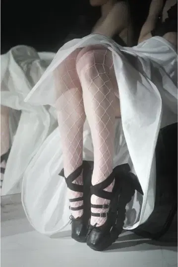 AKIKOAOKI Giselle Faux-leather 아키코아