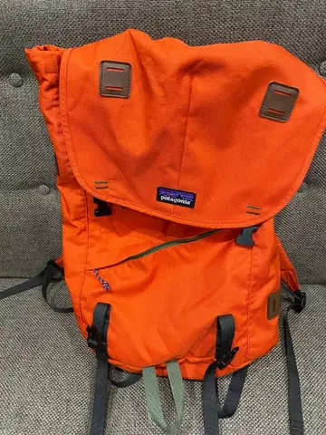 Patagonia 레어 오렌지 백팩 새상품급 중고