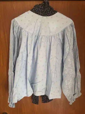 리린카 blouse