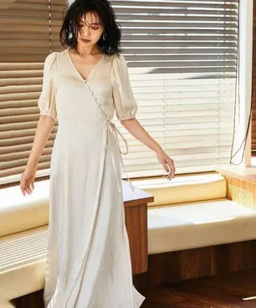 프레이 아이디 카슈쿨 새틴 원피스 아이보리