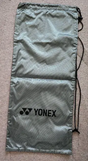 YONEX 메쉬 라켓백 실버