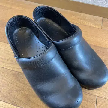 dansko 블랙 클로그 샌들 36