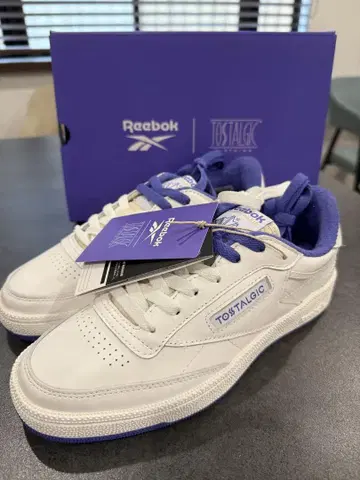 Reebok TOSTALGIC 스니커즈 24.0