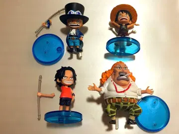 원피스 유년기 월드 컬렉션 4체 세트 루피 에이스 사보 다단