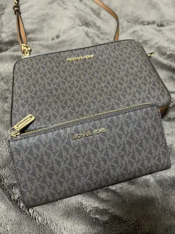 MICHAEL KORS 숄더백과 지갑 세트
