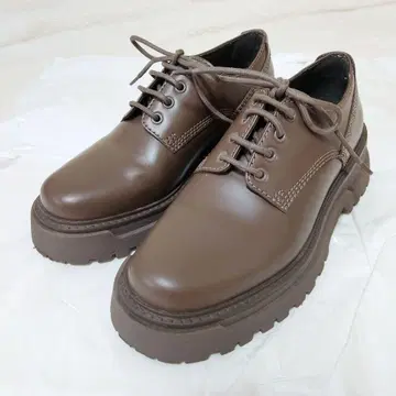 [ 새상품급 ] ZARA 자라 청키 트랙 밑창 더비 슈즈 통굽 41