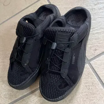 PUMA 블랙 스포츠 샌들