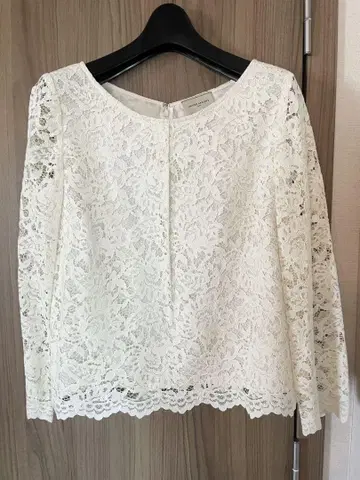 UNITED ARROWS 아이보리 레이스 상의