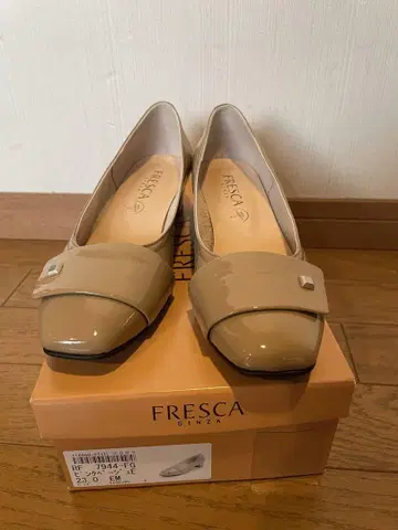 FRESCA 베이지 플랫슈즈 23.0 cm