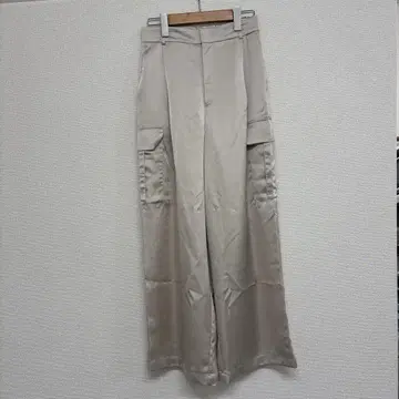 새상품급 앙피로 새틴 카고 팬츠 팬츠 광택 있는 베이지 M