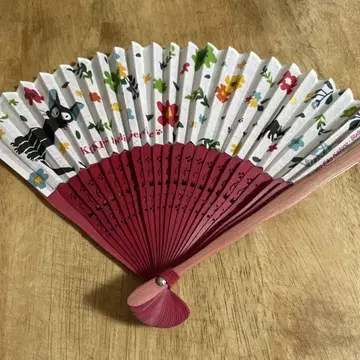마녀 배달부 키키 부채 지지