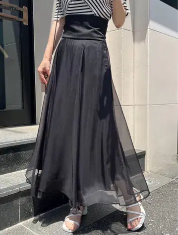 NICE CLAUP 백 레이스업 플레어 스커트 M