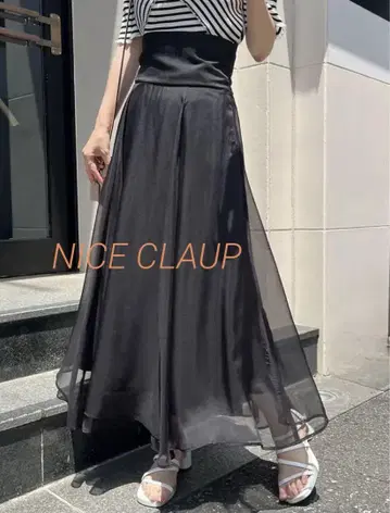 NICE CLAUP 백 레이스업 플레어 스커트 M