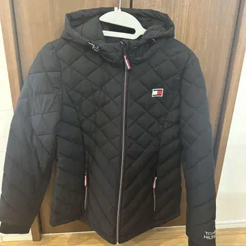 TOMMY HILFIGER 퀼팅 자켓 블랙