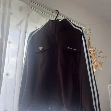 HTH 트랙 자켓