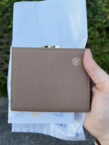 [새상품] 황궁 한정판 소가죽 가마구치 히가시교엔 접이식 지갑