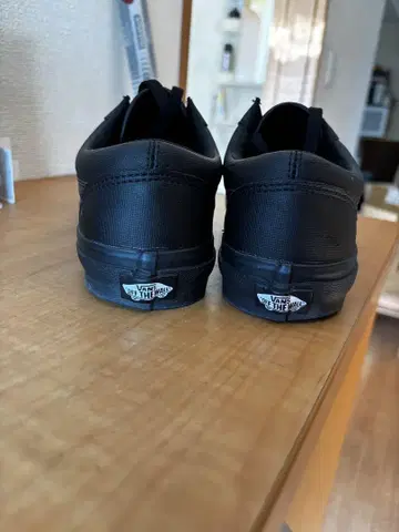 Vans 블랙 로우컷 스니커즈
