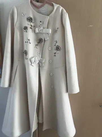 chesty 노카라 비쥬 코트