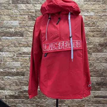 미사용 새상품 Champion UNDEFEATED 레드 나일론 자켓