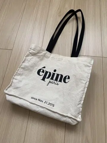 에피네 토트백 아이보리 블랙 스트랩