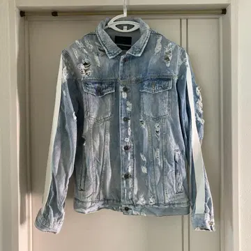 ZARA 라이트 블루 데미지 데님 자켓