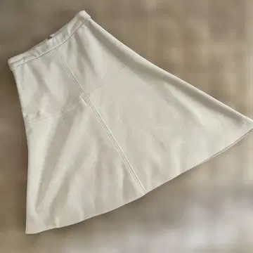 베이지색 비대칭 스커트 [ 새상품급 ]