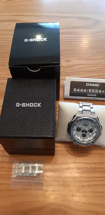 G-SHOCK CASIO GST-W110D-7AJF 실버/화이트