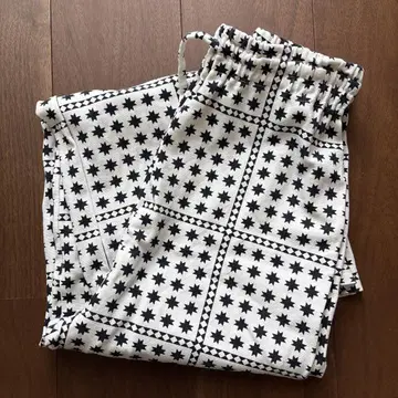 house on the hill parent pants tile