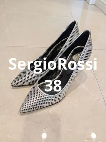 SergioRossi 38