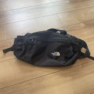 THE NORTH FACE 바디백 블랙