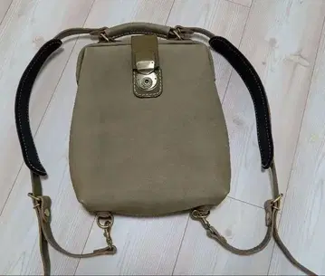 [ 한정판 기모 그린 ] HERZ 럭스 백팩