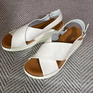 fitflop 백 스트랩 샌들 LL 사이즈 천연 가죽 샌들